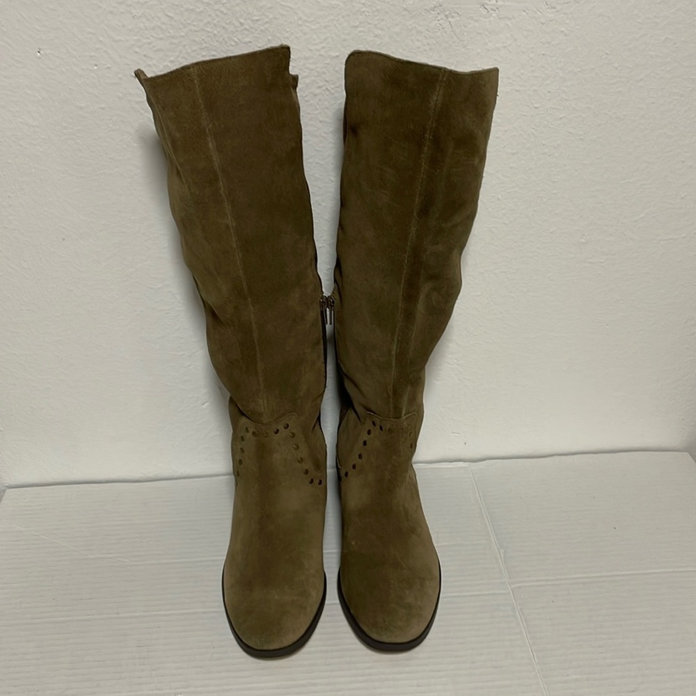 Hostess Pick🎉New condition Sole/Society over the knee studded suede boots 8 1/2
